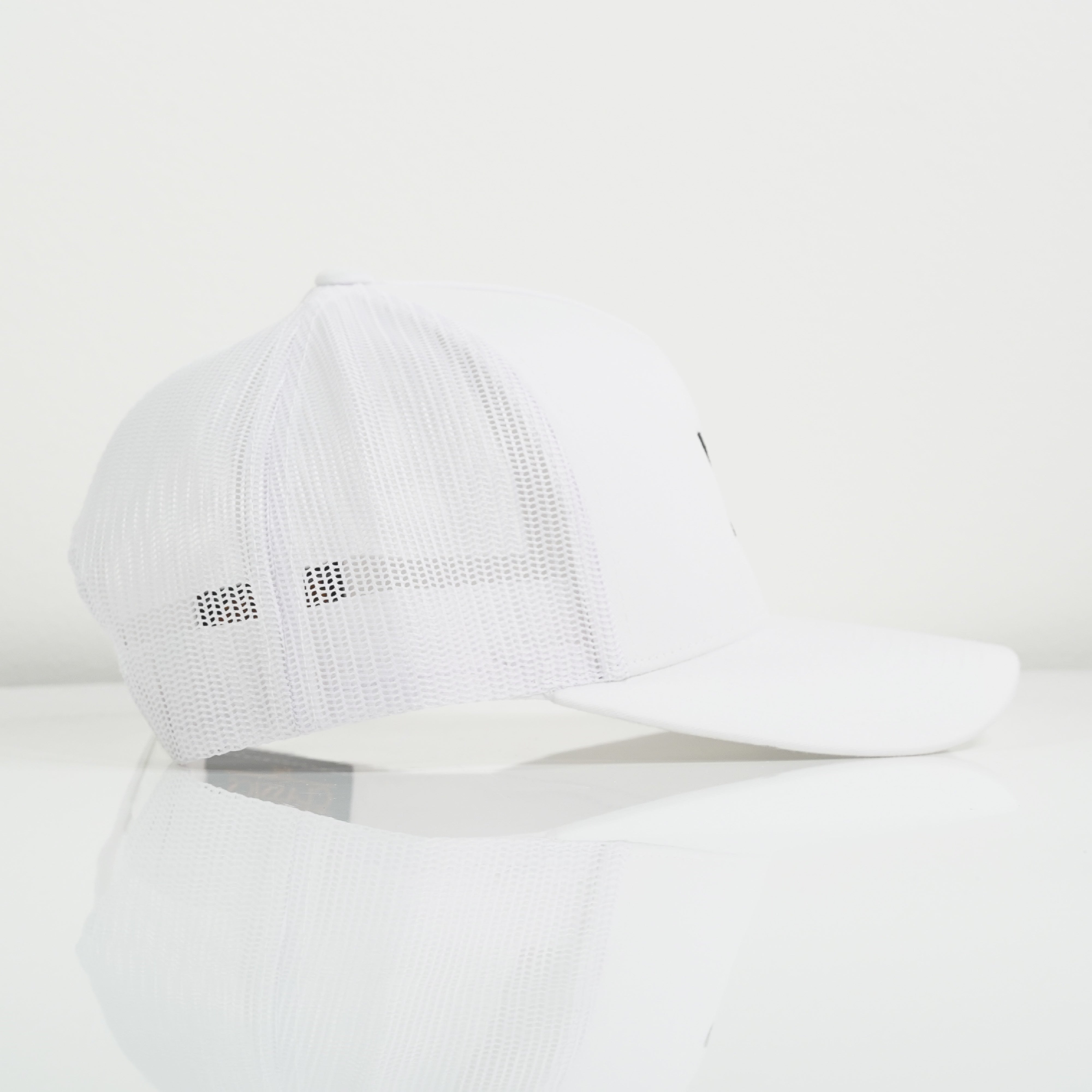 Nitro Deck Snapback Hat White Edition